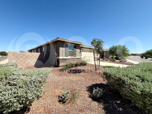 Building Photo - 21554 E Treasure Rd