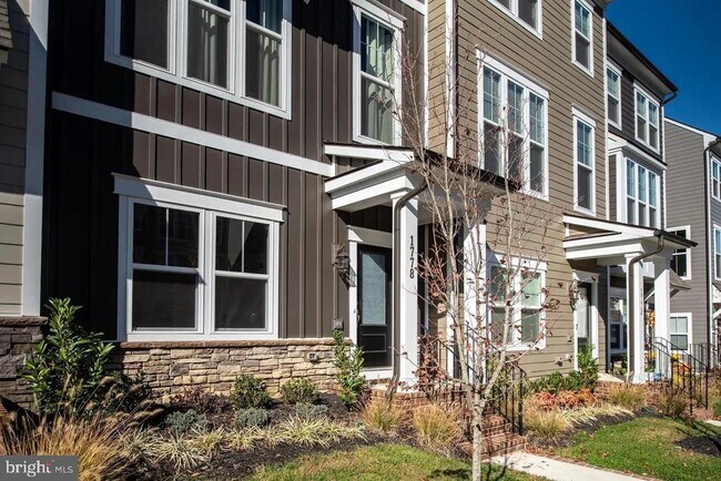 Building Photo - 1778 Hickory Wds Rd