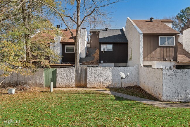 Building Photo - North Highland