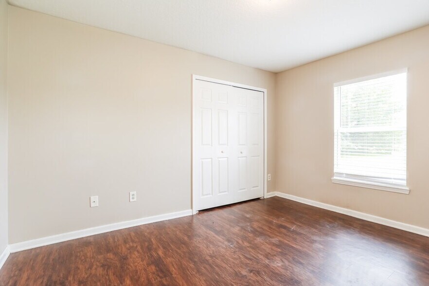 Building Photo - 6011 Fillyside Trail