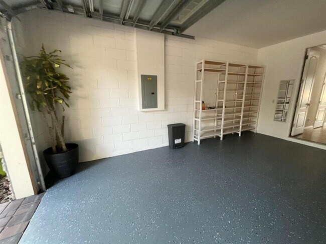 Building Photo - 8064 Prestbury Dr