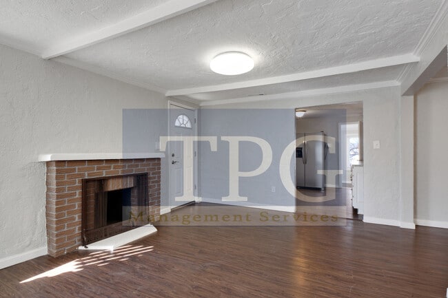 Building Photo - 6609 Richmond Ave