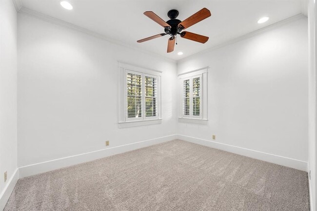 Building Photo - 1301 Kent Ln