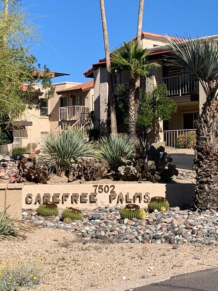 Building Photo - 7502 E Carefree Dr