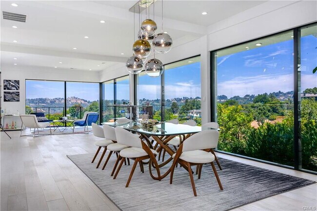 Building Photo - 9653 Highridge Dr