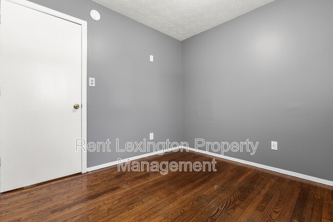 Building Photo - 461 Potomac Dr