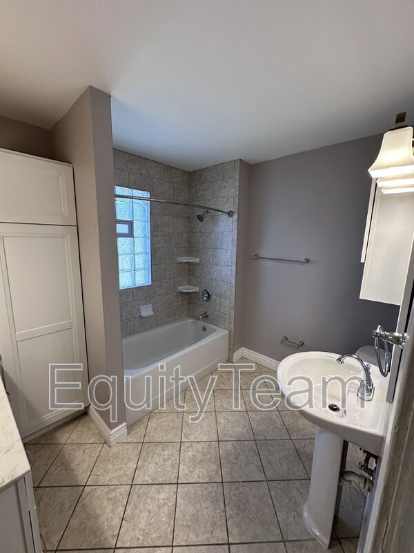 Building Photo - 4107 Sherwood Ave