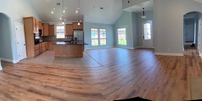 Building Photo - 24038 Spanish Oak Ave