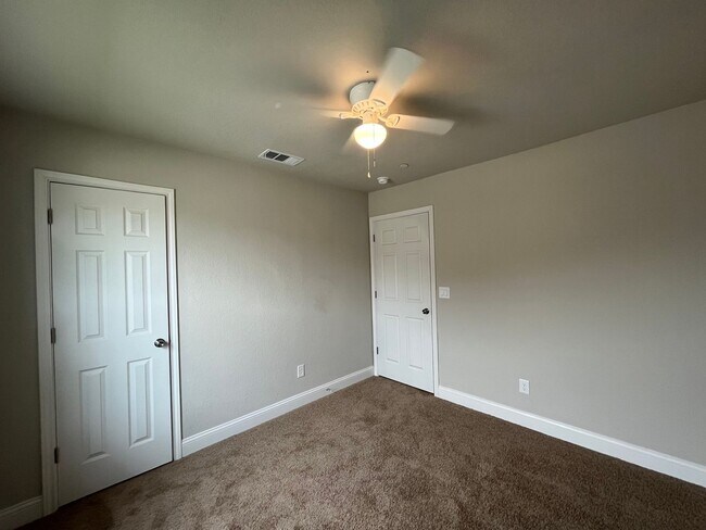 Building Photo - 13207 Reid Mdws