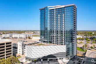 Building Photo - Eastline Residences