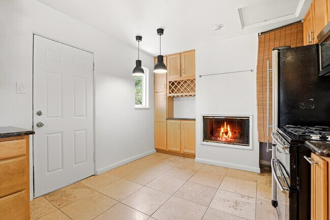 Building Photo - $2,145.95 with $600 off the first month's rent, 2 Beds - 1 Bath, Single Family Home in Denver wit...