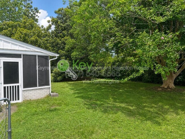 Building Photo - 608 Charlton Dr