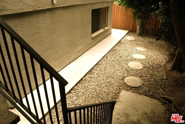 Building Photo - 3675 Keystone Av