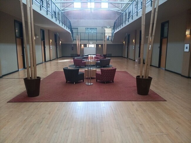 Building Photo - 1-bedroom, 1-bathroom home located in the vibrant city of Albuquerque