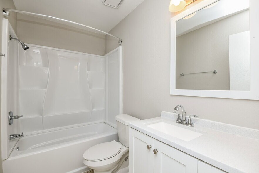 Building Photo - 6710 Silver Sage Dr