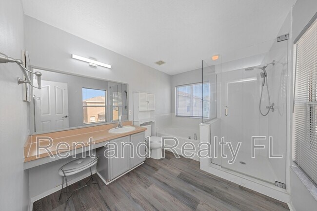 Building Photo - 12107 Fern Haven Ave