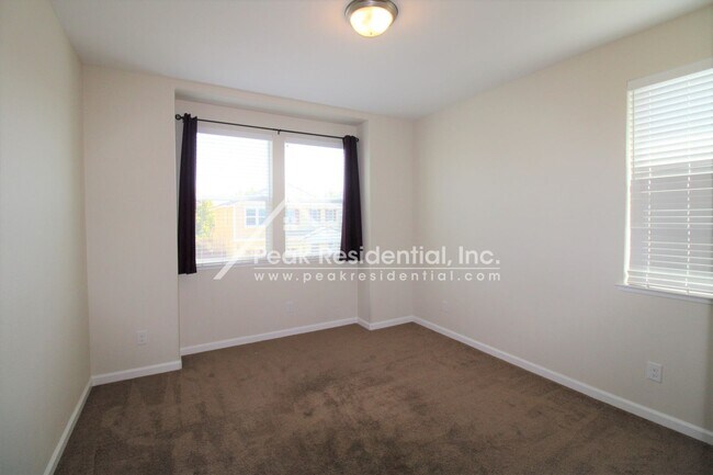 Building Photo - Wonderful Elk Grove 4bd/3ba Home with 2 Car Garage & Loft Area