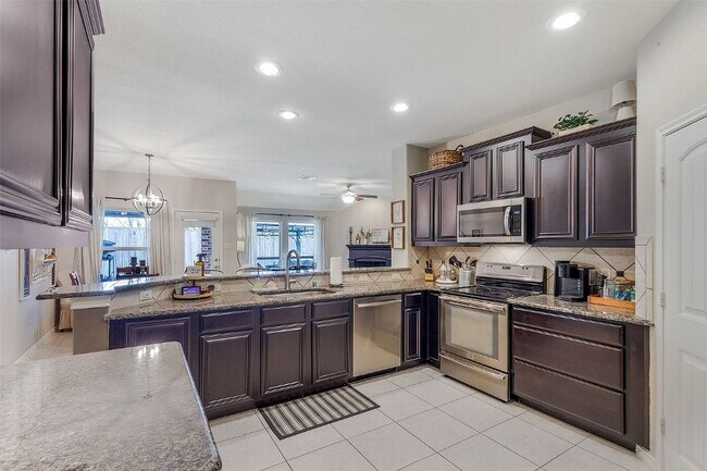 Building Photo - 714 Lone Star Court