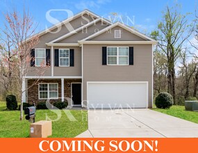 Building Photo - A must see 4-bedroom, 2.5 bath home in Oak Pointe.