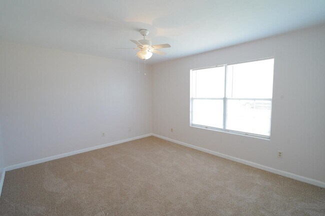 Building Photo - 3178 N Ridge Rd