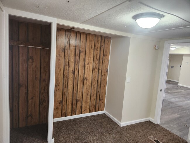 Building Photo - 743 Three Bridges Estates Cir