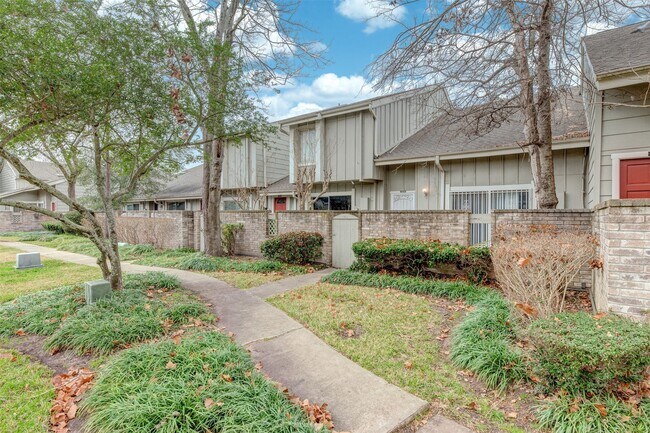Building Photo - 12926 Greenway Chase Ct