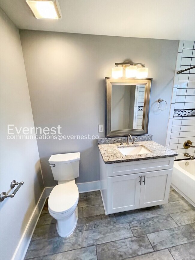 Building Photo - 3-Bed/2.5-Bath Home/Available Now!