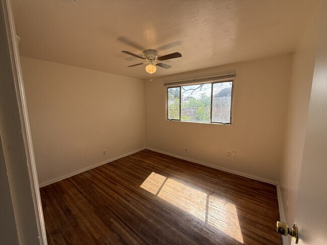 Building Photo - 3213 San Pedro Dr NE