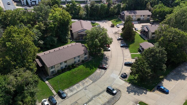 Building Photo - 405 Clayton Dr