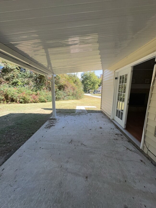 Building Photo - 415 Sterling Rd