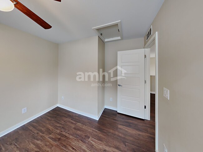 Building Photo - 10063 Salida St