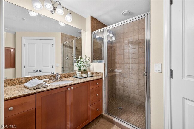 Building Photo - 2825 Palm Beach Blvd