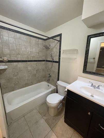 Building Photo - 512 Eberhart Ln