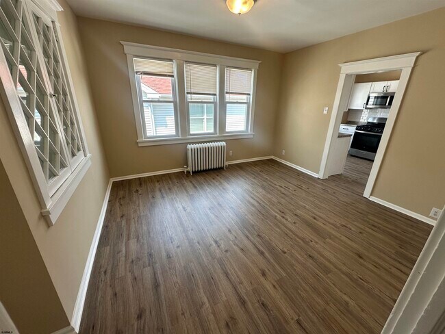 Building Photo - 9 N Rosborough Ave