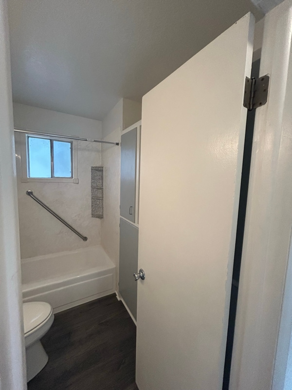 Building Photo - 2530 Taylor Ln