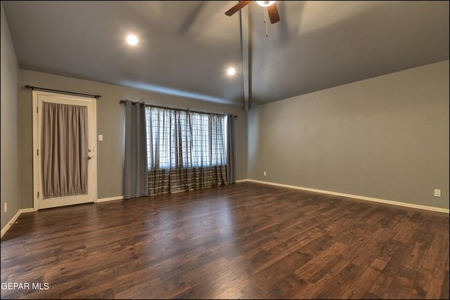 Building Photo - 6560 McFarland Ave