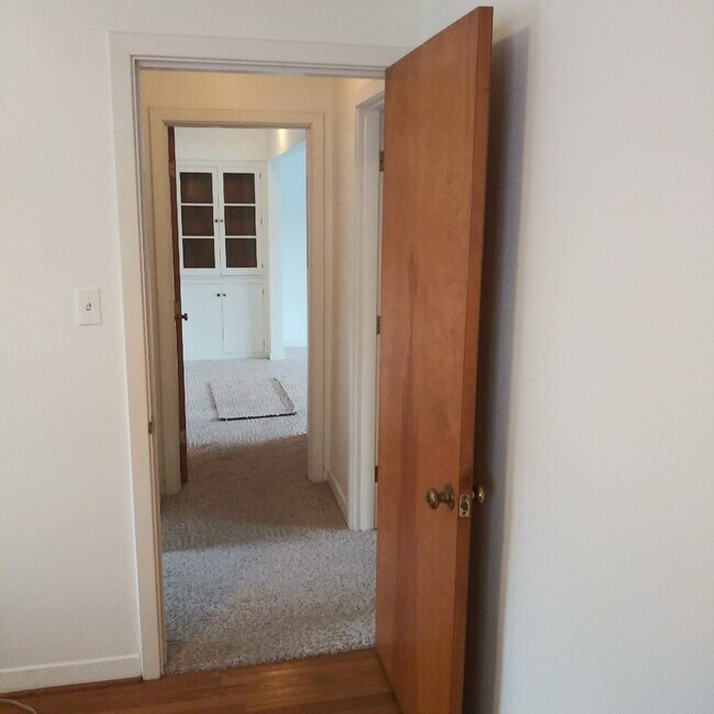 Building Photo - 2125 Village Dr