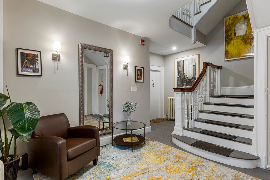 Building Photo - 50 Irving St