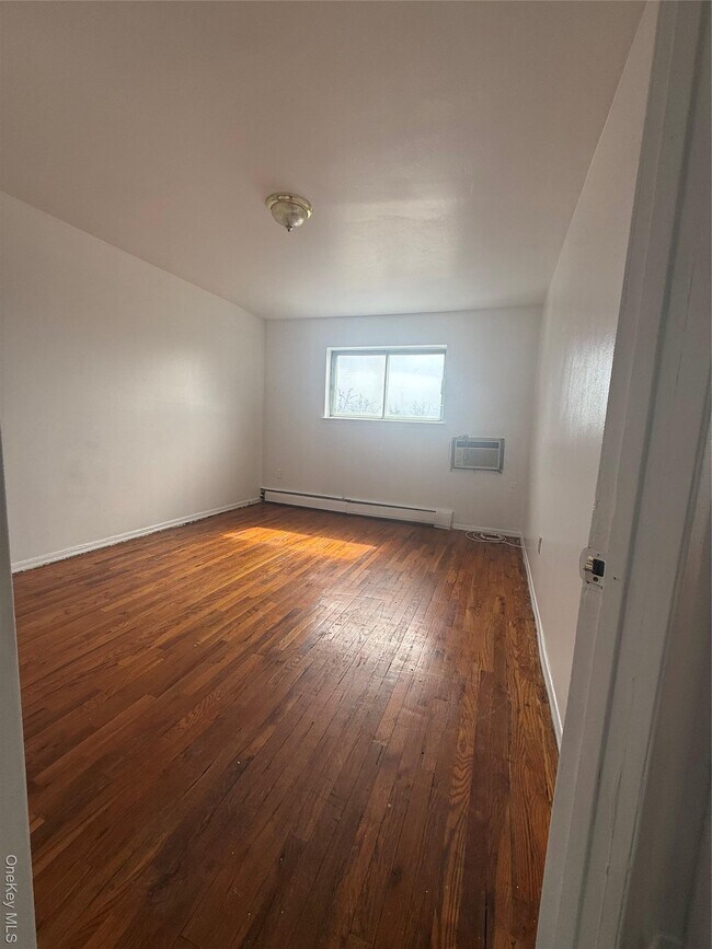 Building Photo - 259-54 Craft Ave