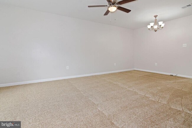 Building Photo - 1467 Chatham Ct