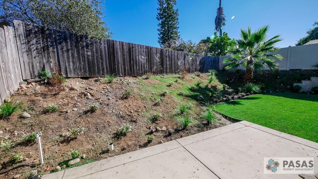 Building Photo - Fully Upgraded Mira Mesa Home w/solar panels, Garage, Washer/Dryer & Private Yard