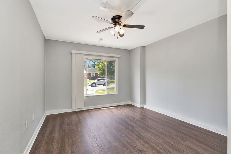 Building Photo - 3232 Deshler Dr