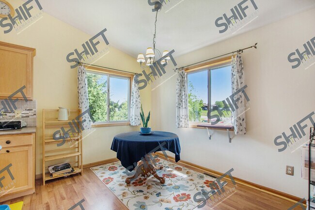 Building Photo - 2688 Walnut Hills Ct - 3 bedroom Kentwood ...
