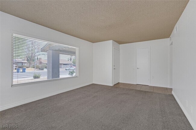 Building Photo - 6977 Pleasant View Ave