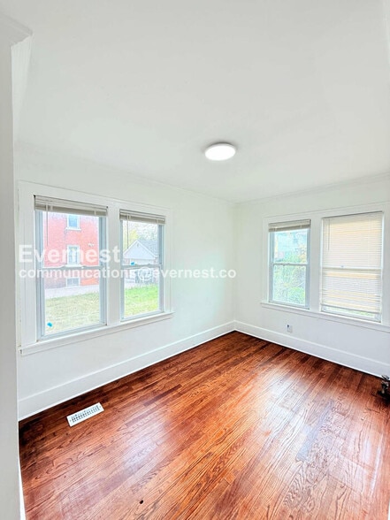 Building Photo - 2651 Calvert Ave