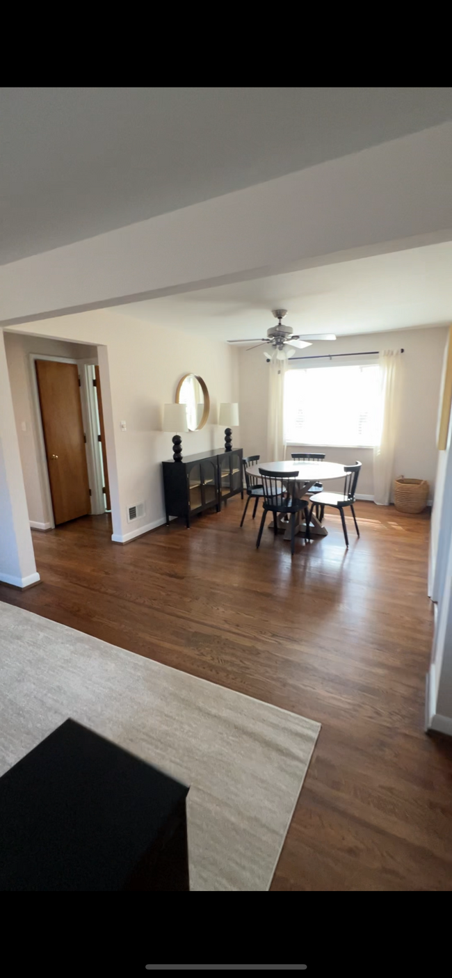 Dining Room - 4929 Kelsch Ln