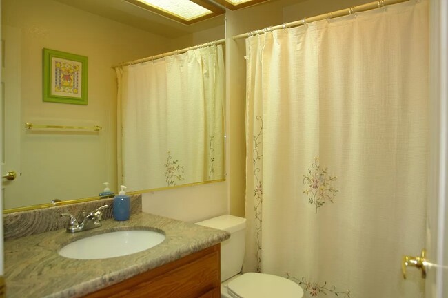 Building Photo - 455 Mill River Ln