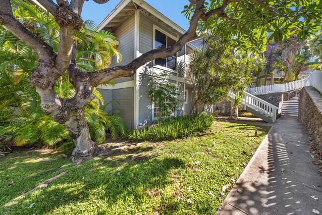 Building Photo - Fully Remodeled 2-Bedroom, 2-Bath Condo – Keonekai Villages #27-105