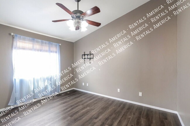 Building Photo - 14024 E Fairway Bluff Ct