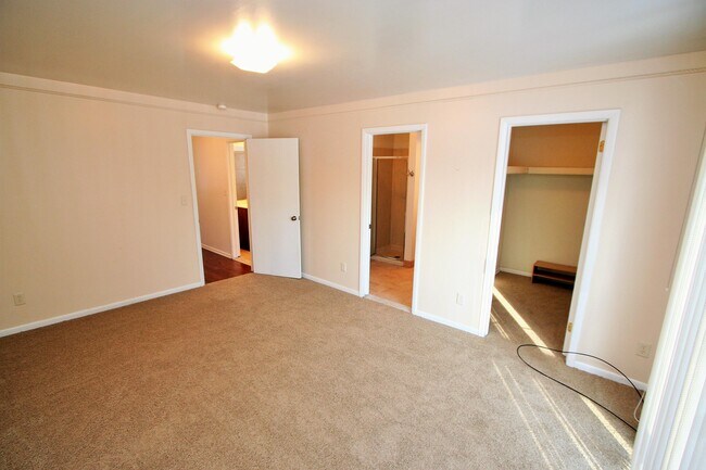 Building Photo - 22987 W 13 Mile Rd